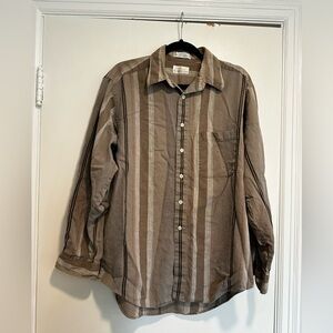 Lord & Taylor Men’s Vertical Striped Khaki Business Shirt. Pocket.